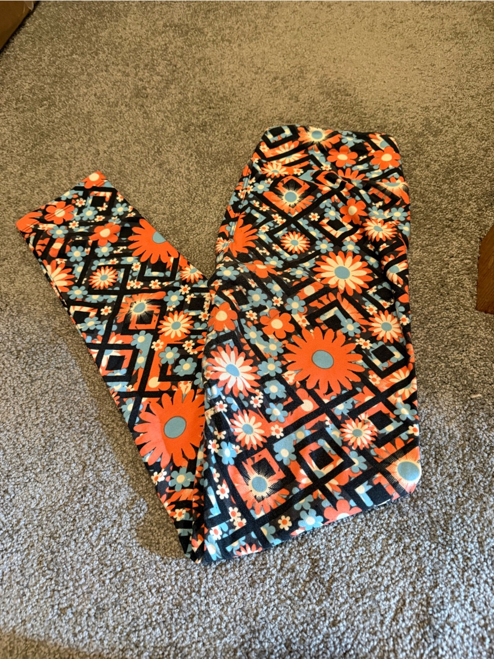 Lularoe Orange Flower Full Length Leggings